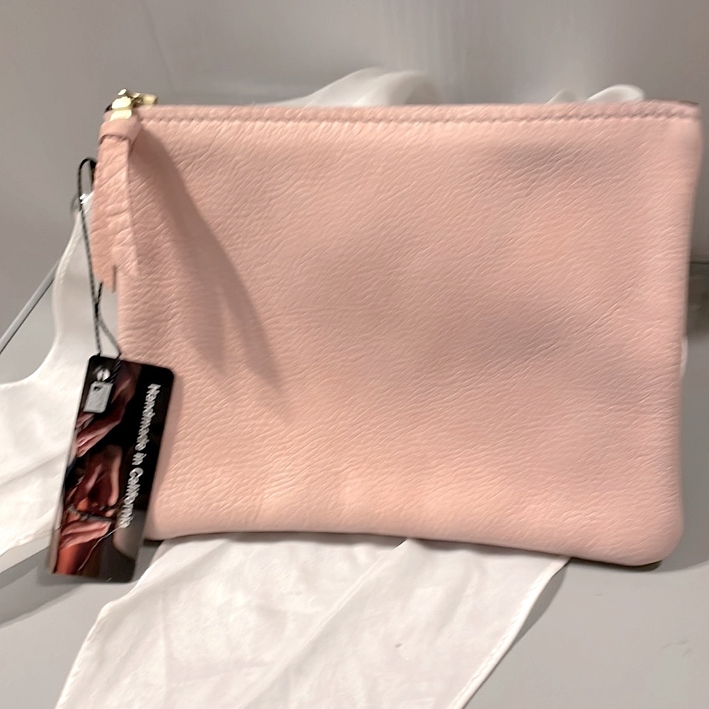 Zina Kao’The Soft Monroe’ Pale Pink Pebbled genuine Leather Zip Cosmetic Bag NWT - Picture 4 of 9